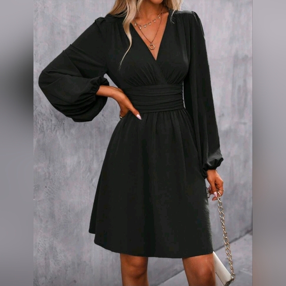 * NEW Chic Ruched Waist Lantern Sleeve Dress Black - Picture 3 of 10
